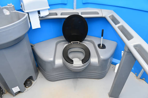 Best Luxury portable toilet rental  in Akwesasne, NY